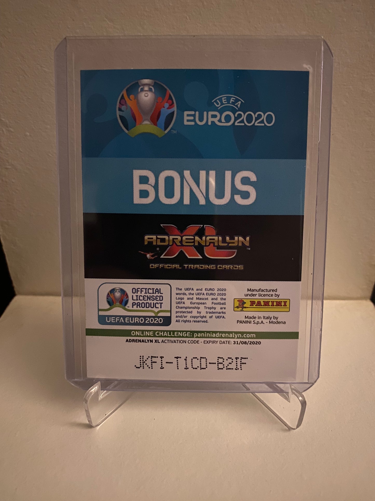 Fodbold kort Panini Adrenalyn XL UEFA EURO 2020 - Portugal Emblem Holofoil - Pokedexet