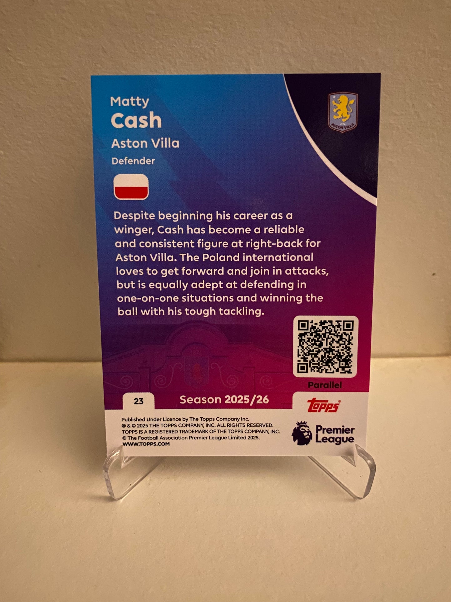 Fodbold kort Topps Premier League 2025/2026 - Blue Parallel Matty Cash - Pokedexet