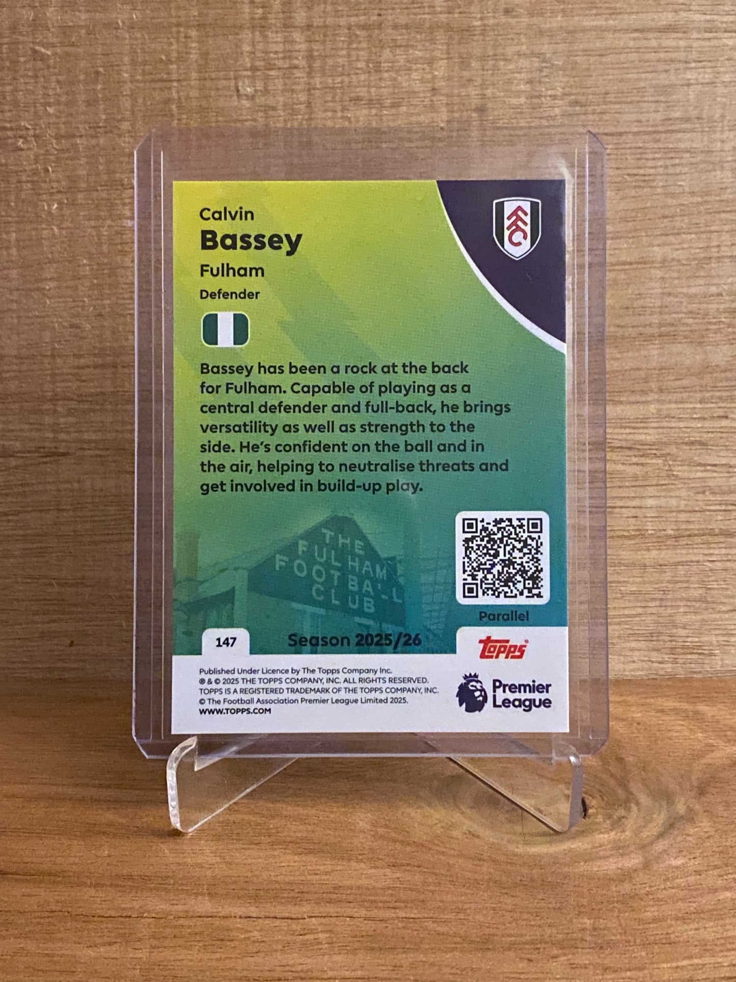 Fodbold kort Topps Premier League 2025/2026 - Fulham Yellow Parallel Calvin Bassey