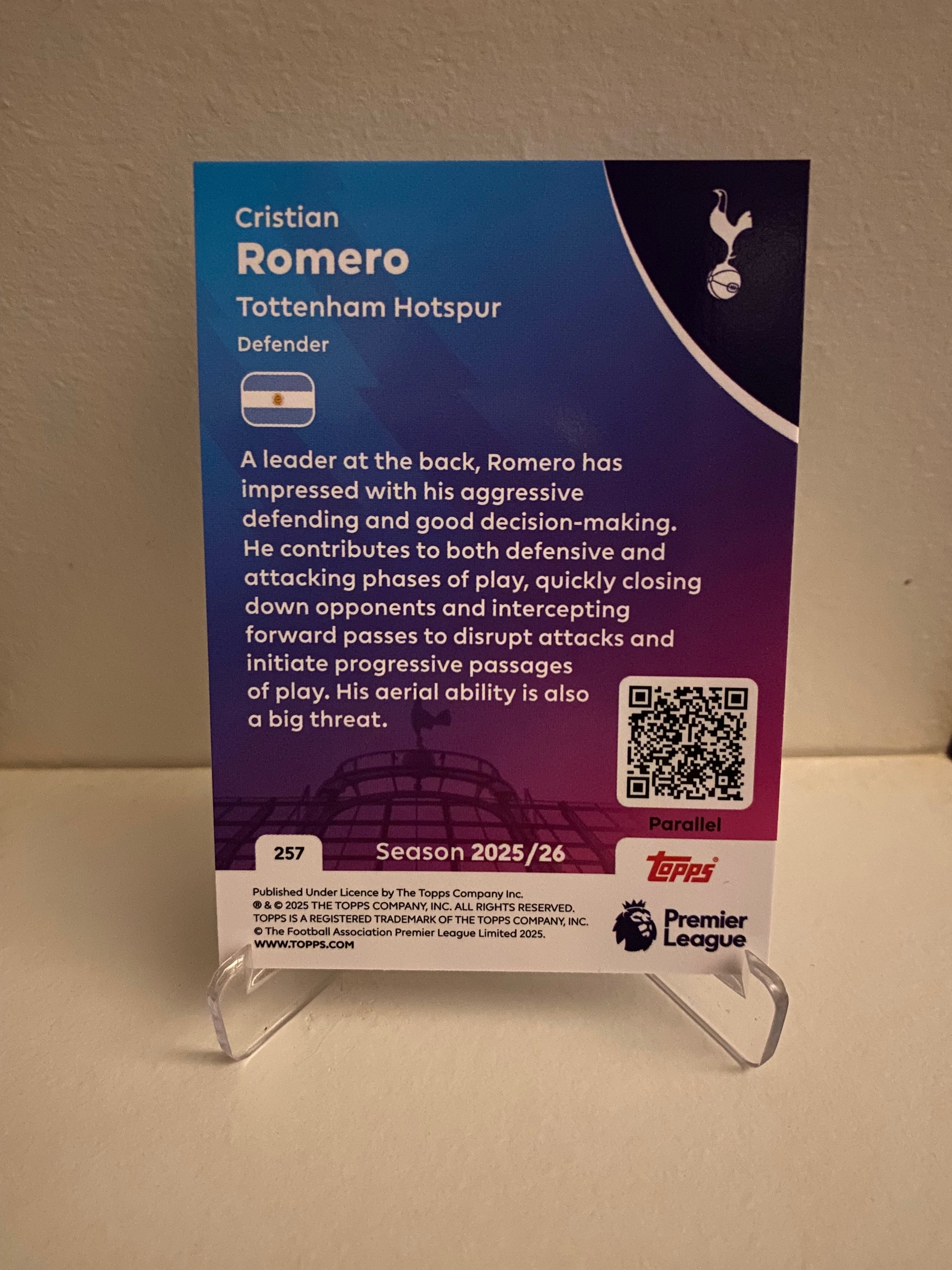 Fodbold kort Topps Premier League 2025/2026 - Blue Parallel Cristian Romero - Pokedexet