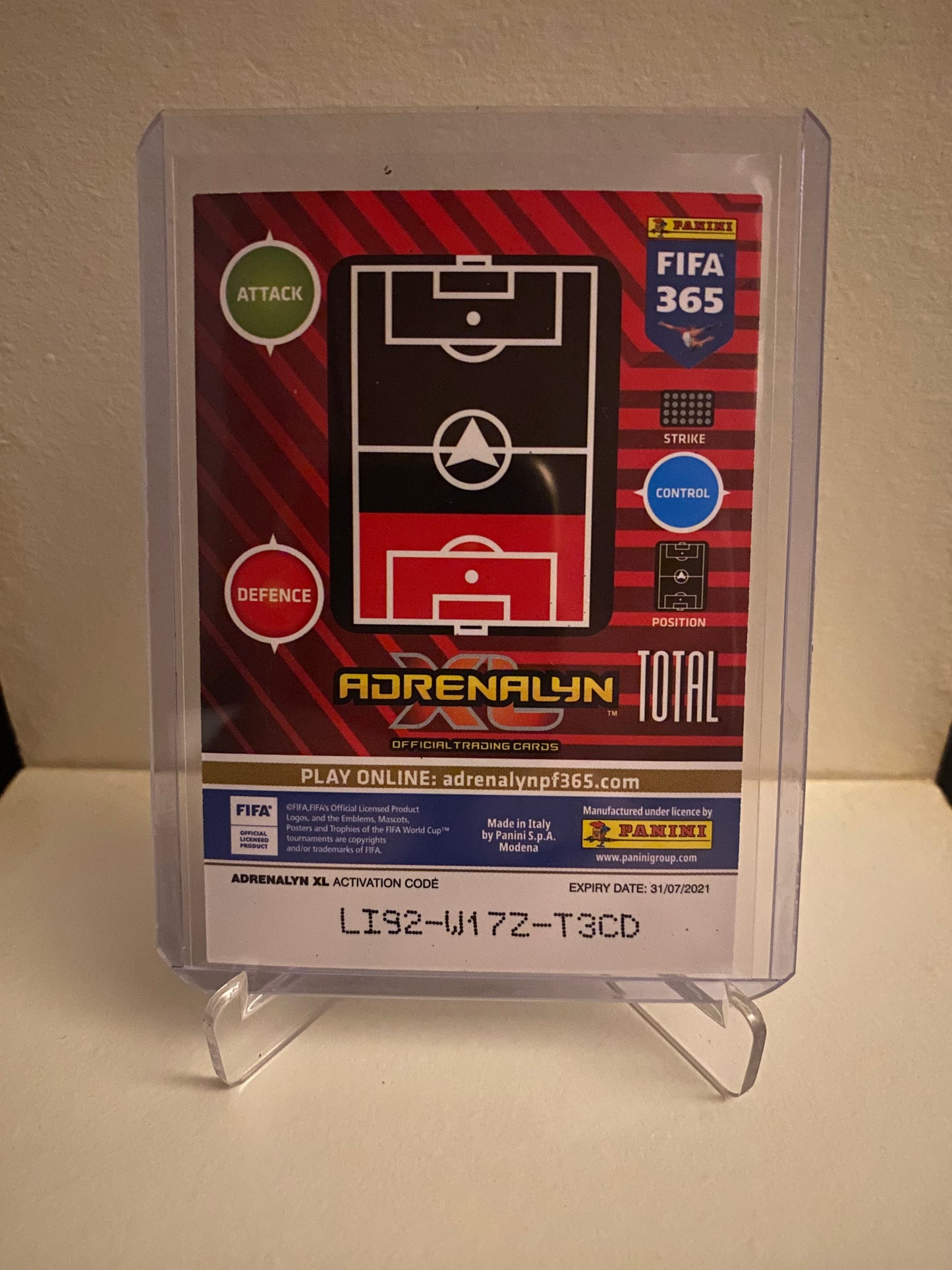 Fodbold kort Panini Adrenalyn XL FIFA 365 2021 - Real Madrid Raphael Varane Holofoil - Pokedexet