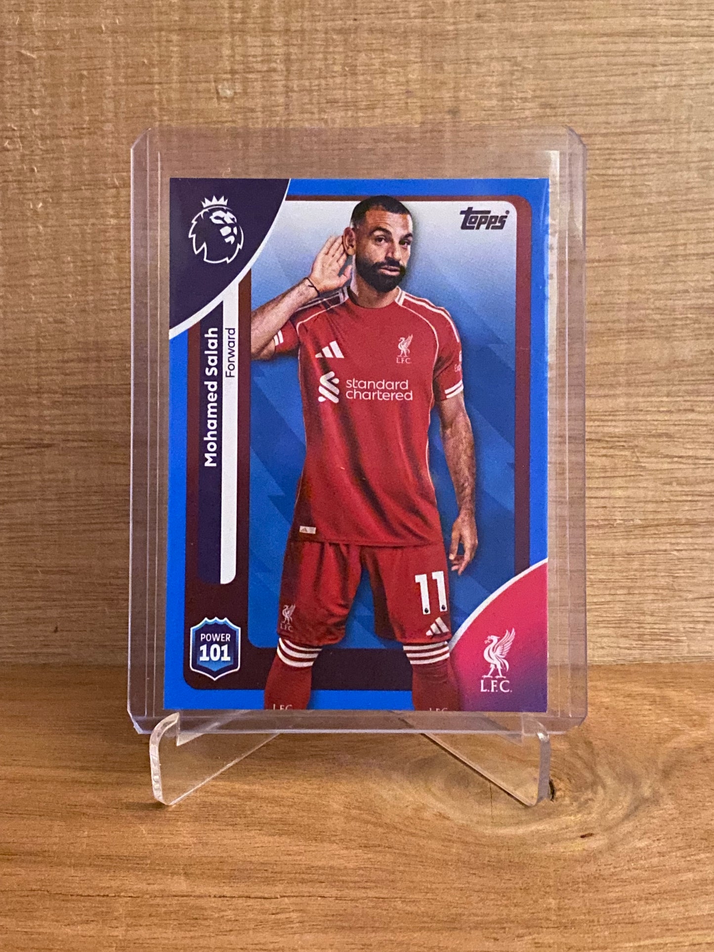 Fodbold kort Topps Premier League 2025/2026 - Liverpool Blue Parallel Mohamed Salah - Pokedexet