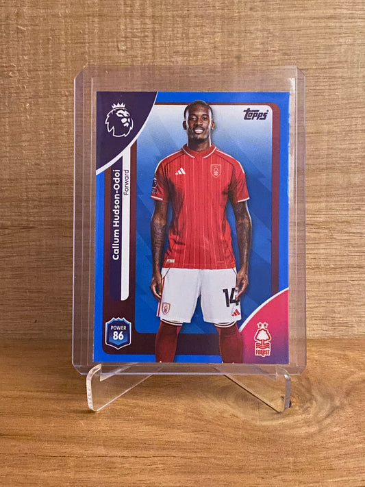 Fodbold kort Topps Premier League 2025/2026 - Nottingham Forest Blue Parallel Callum Hudson-Odoi - Pokedexet