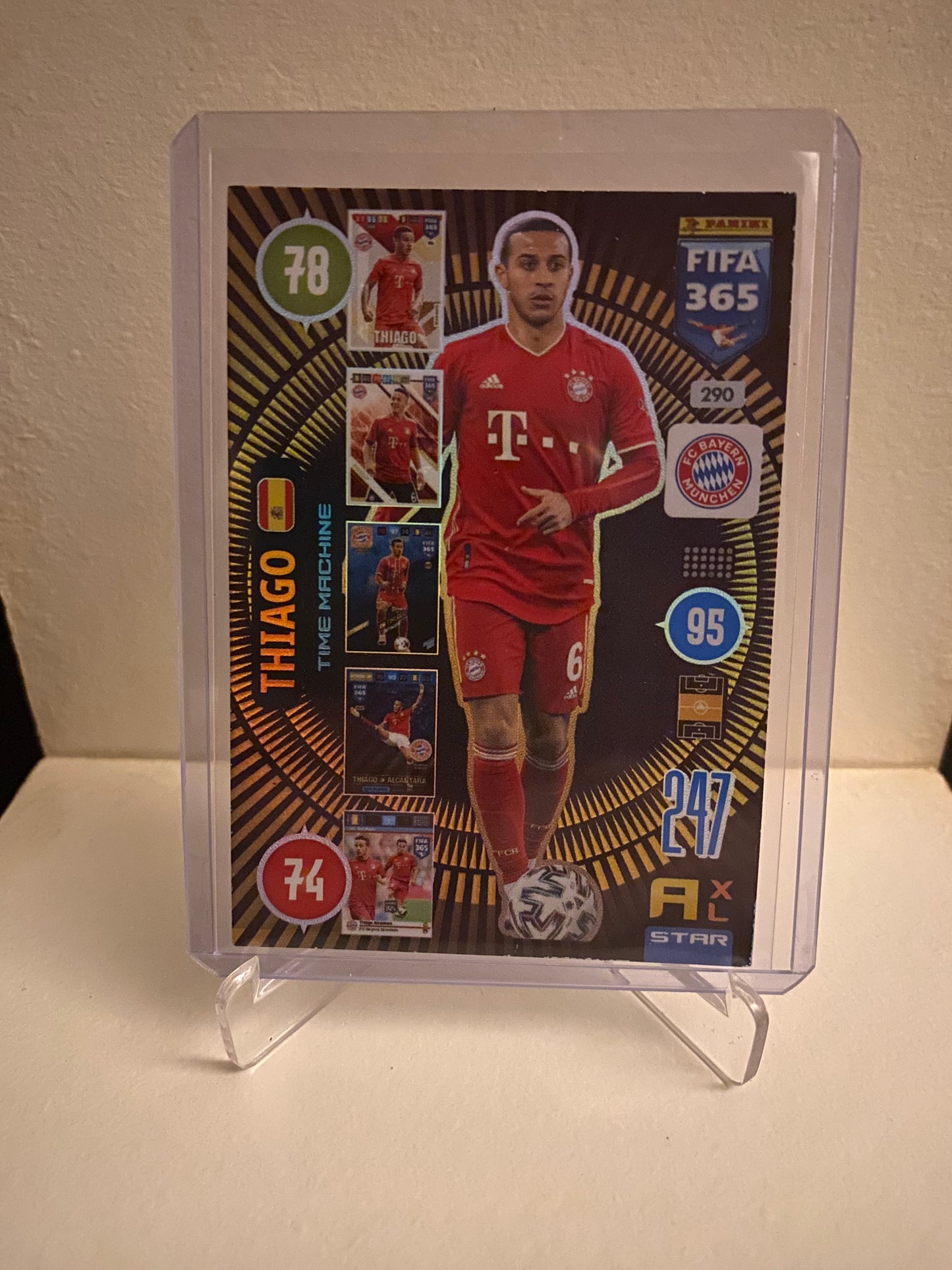 Panini Adrenalyn XL FIFA 365 2021 - Bayern München Thiago Holofoil - Pokedexet