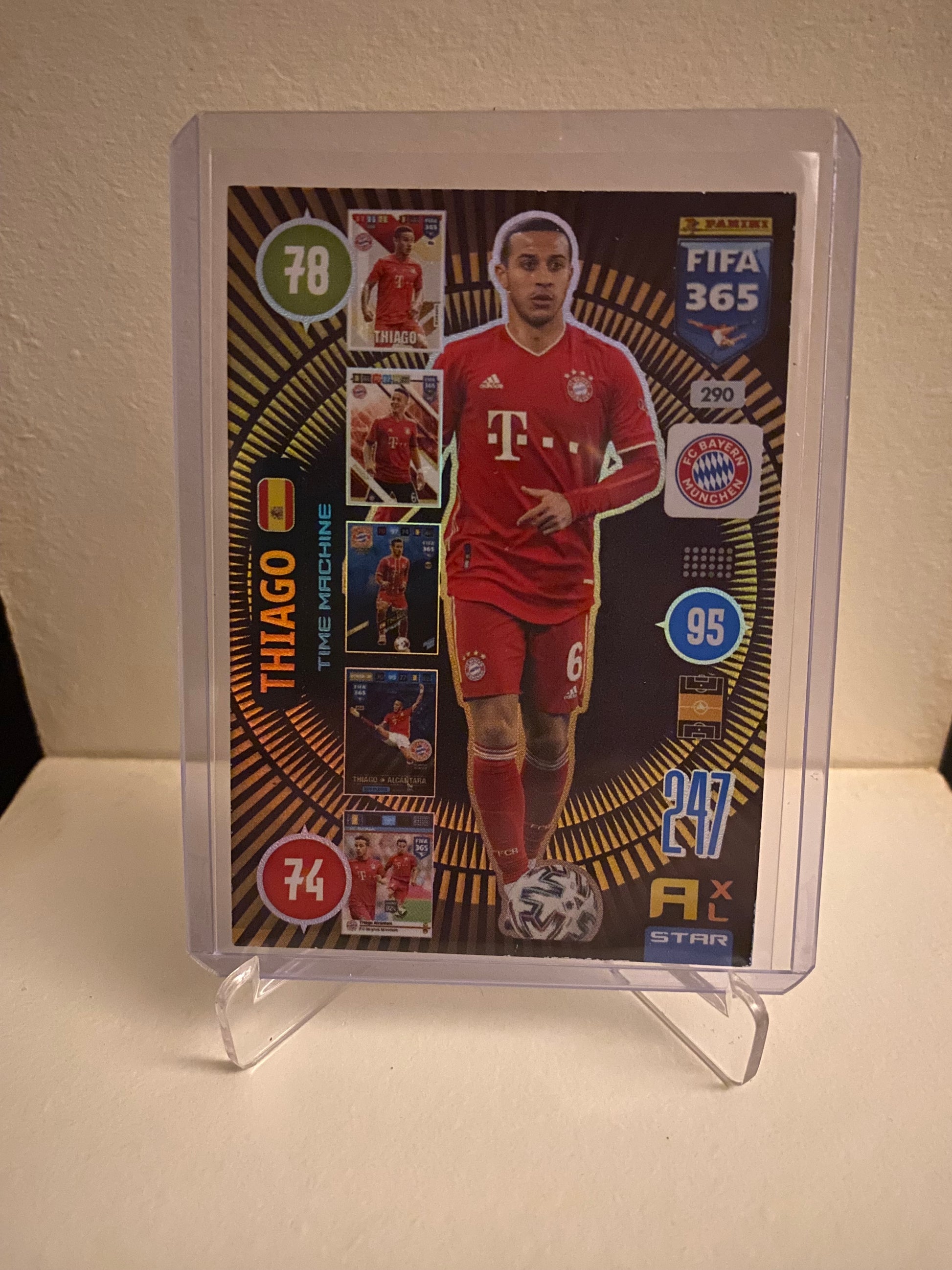 Panini Adrenalyn XL FIFA 365 2021 - Bayern München Thiago Holofoil - Pokedexet