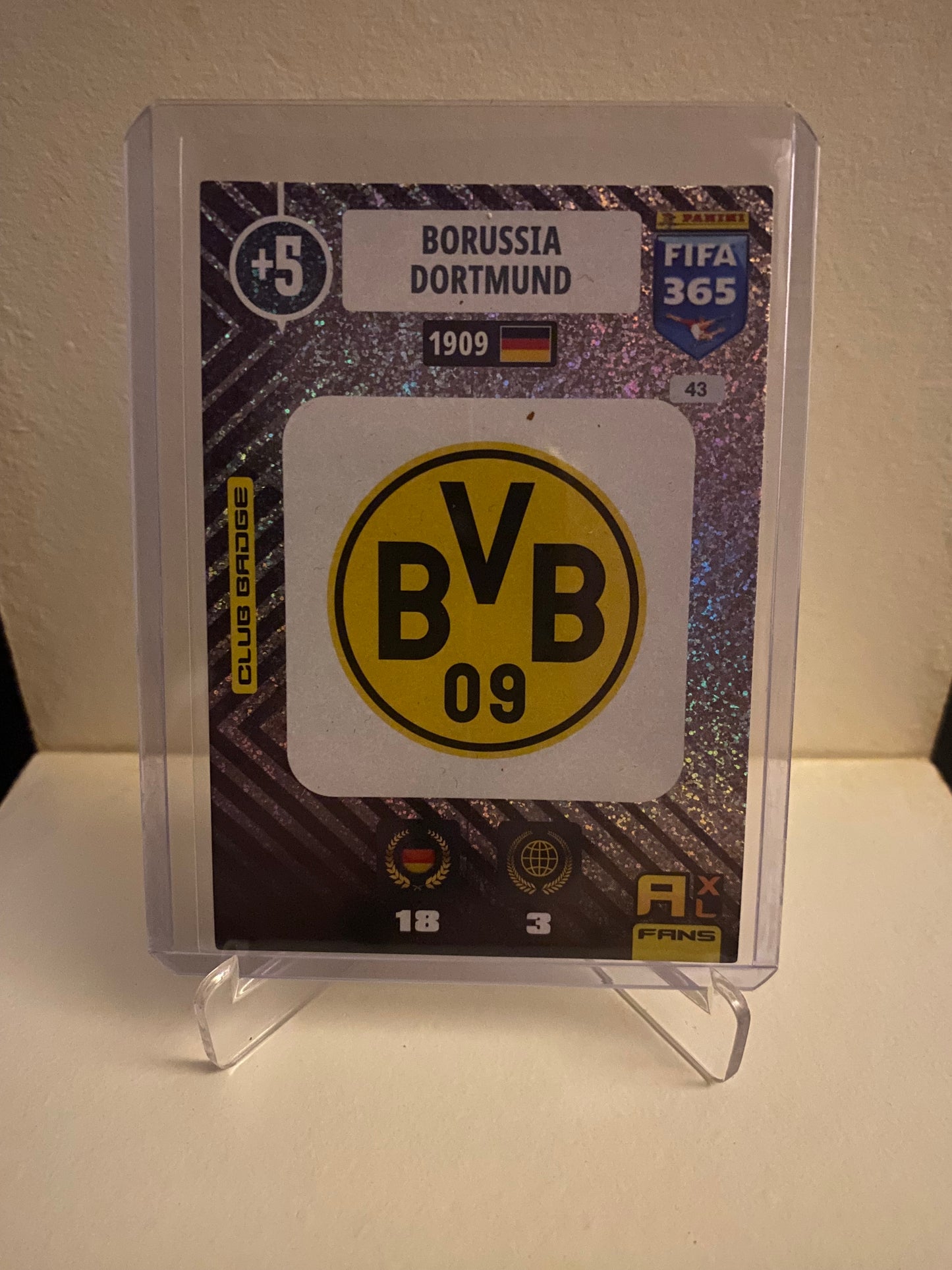 Fodbold kort Panini Adrenalyn XL FIFA 365 2021 - Borussia Dortmund Emblem Holofoil - Pokedexet