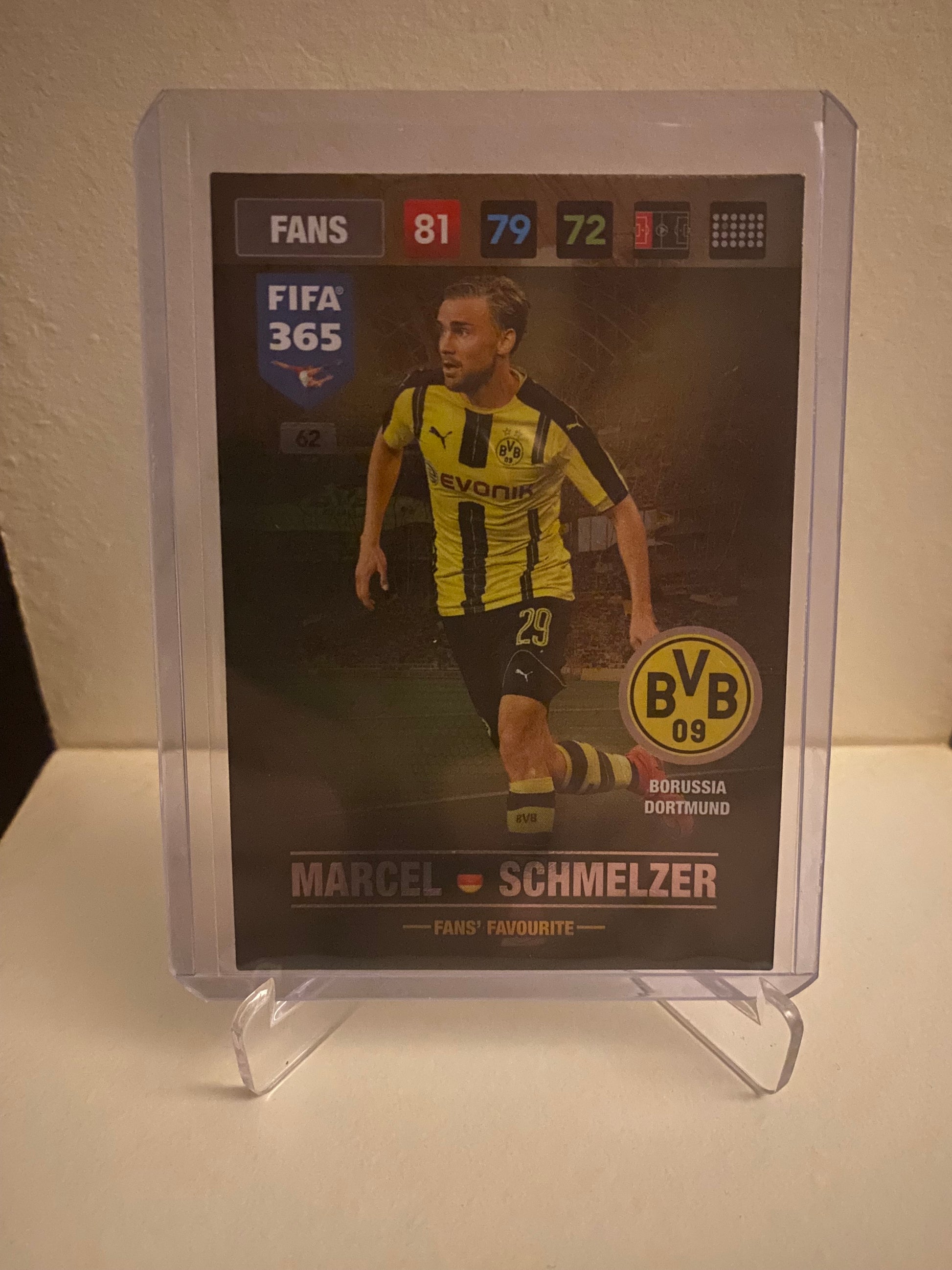 Panini Adrenalyn XL FIFA 365 - Borussia Dortmund Marcel Schmelzer Holofoil - Pokedexet