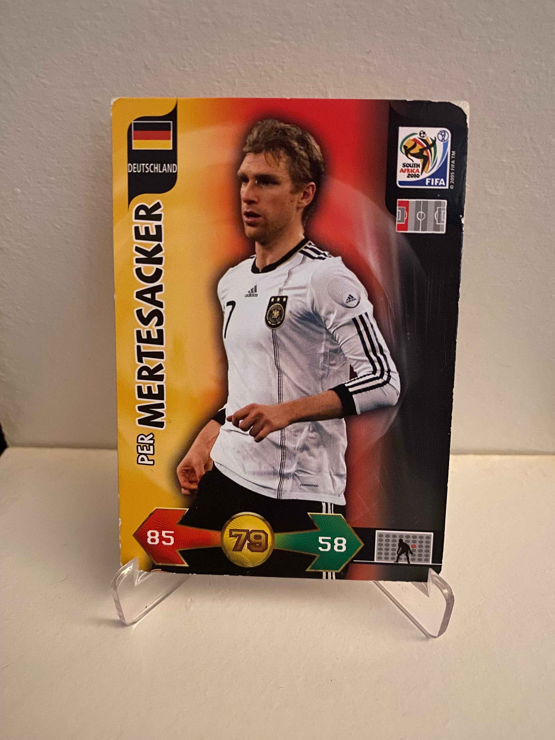 Fodbold kort Panini Adrenalyn XL FIFA World Cup 2010 - Tyskland Per Mertesacker - Pokedexet