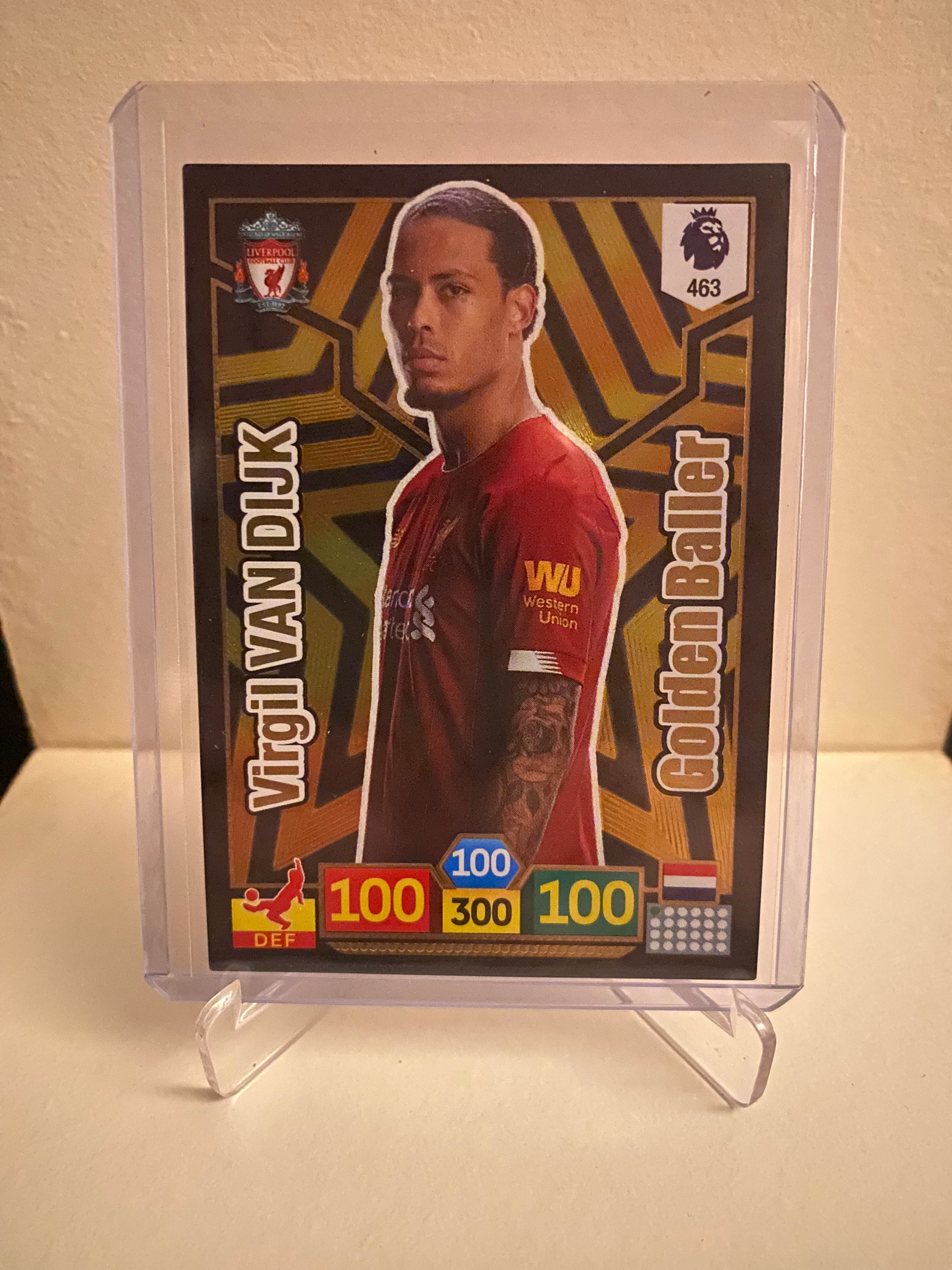 Fodbold kort Panini Adrenalyn XL Premier League 2019/2020 - Liverpool Virgil Van Dijk Holofoil - Pokedexet