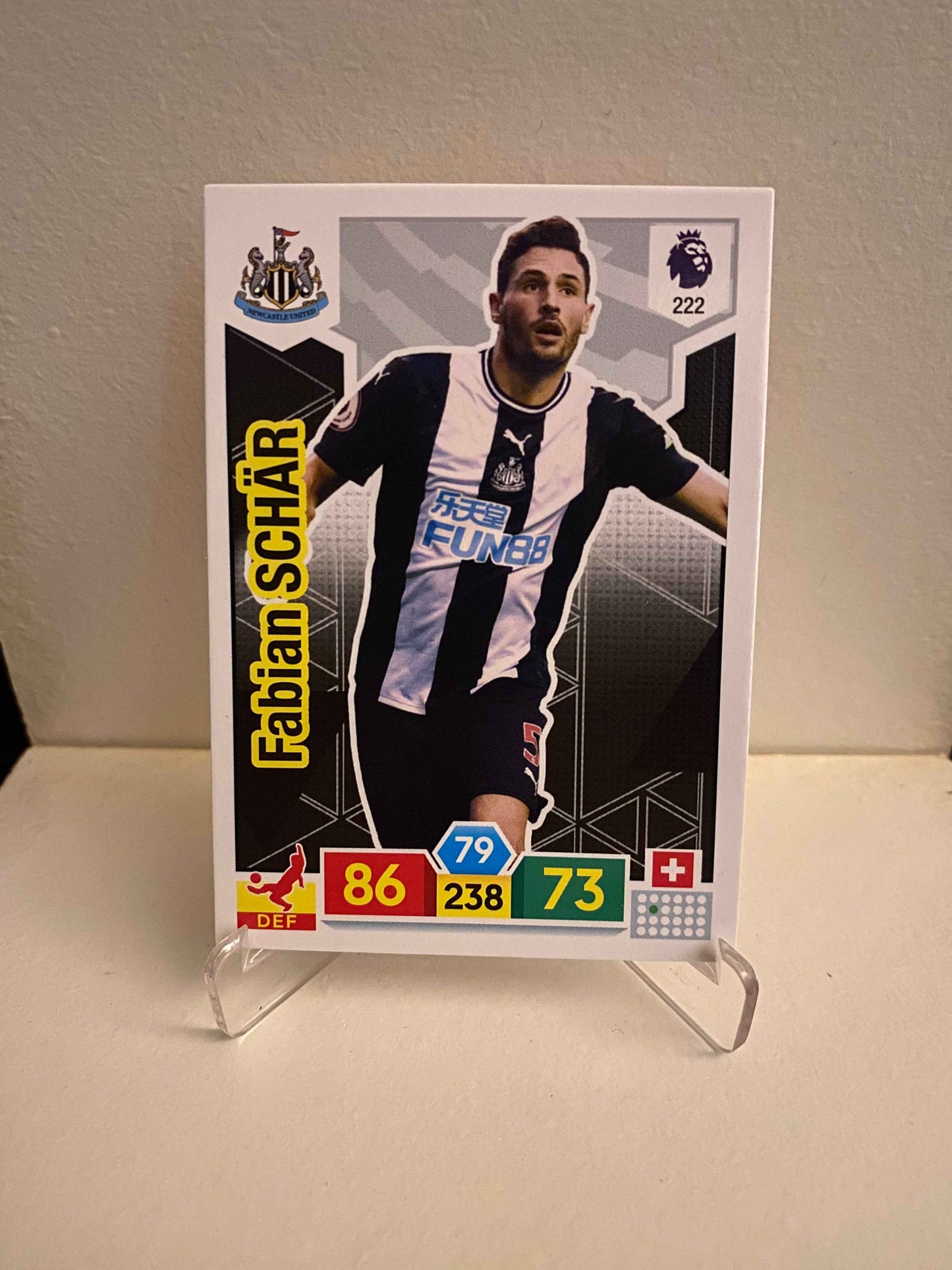 Fodbold kort Panini Adrenalyn XL Premier League 2019/2020 - Newcastle Fabian Schar - Pokedexet