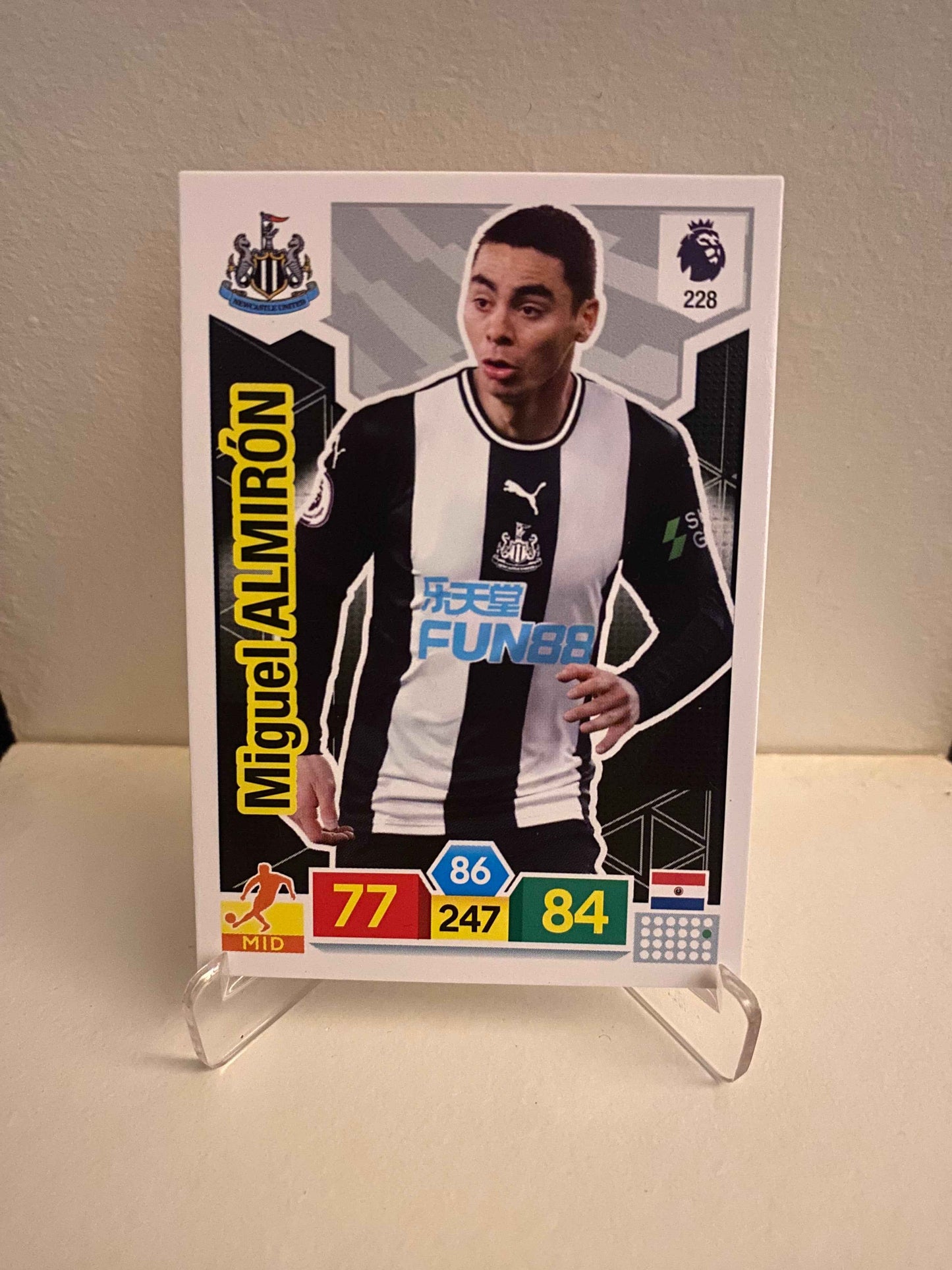 Fodbold kort Panini Adrenalyn XL Premier League 2019/2020 - Newcastle Miguel Almiron - Pokedexet