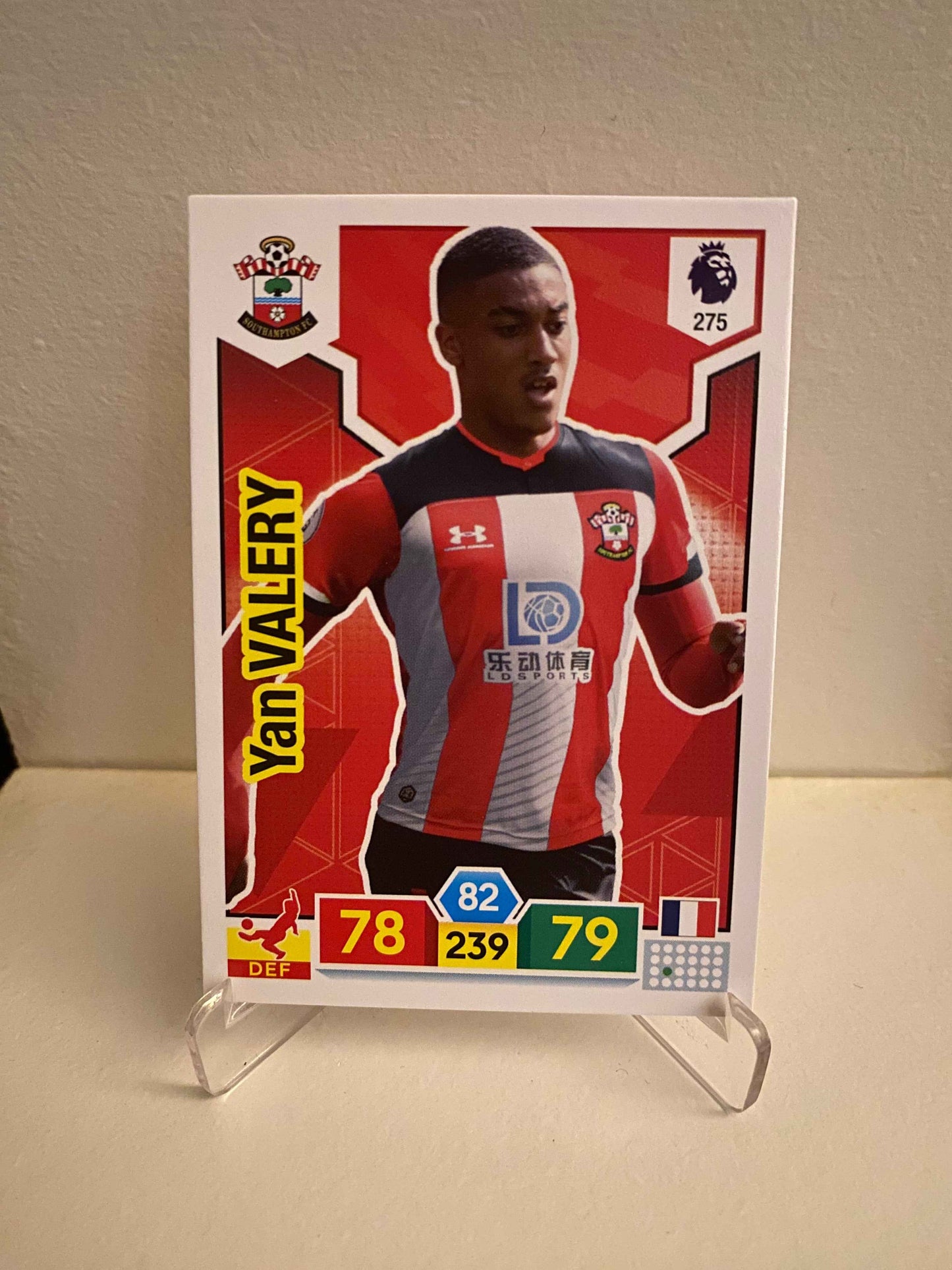 Fodbold kort Panini Adrenalyn XL Premier League 2019/2020 - Southampton Yan Valery - Pokedexet