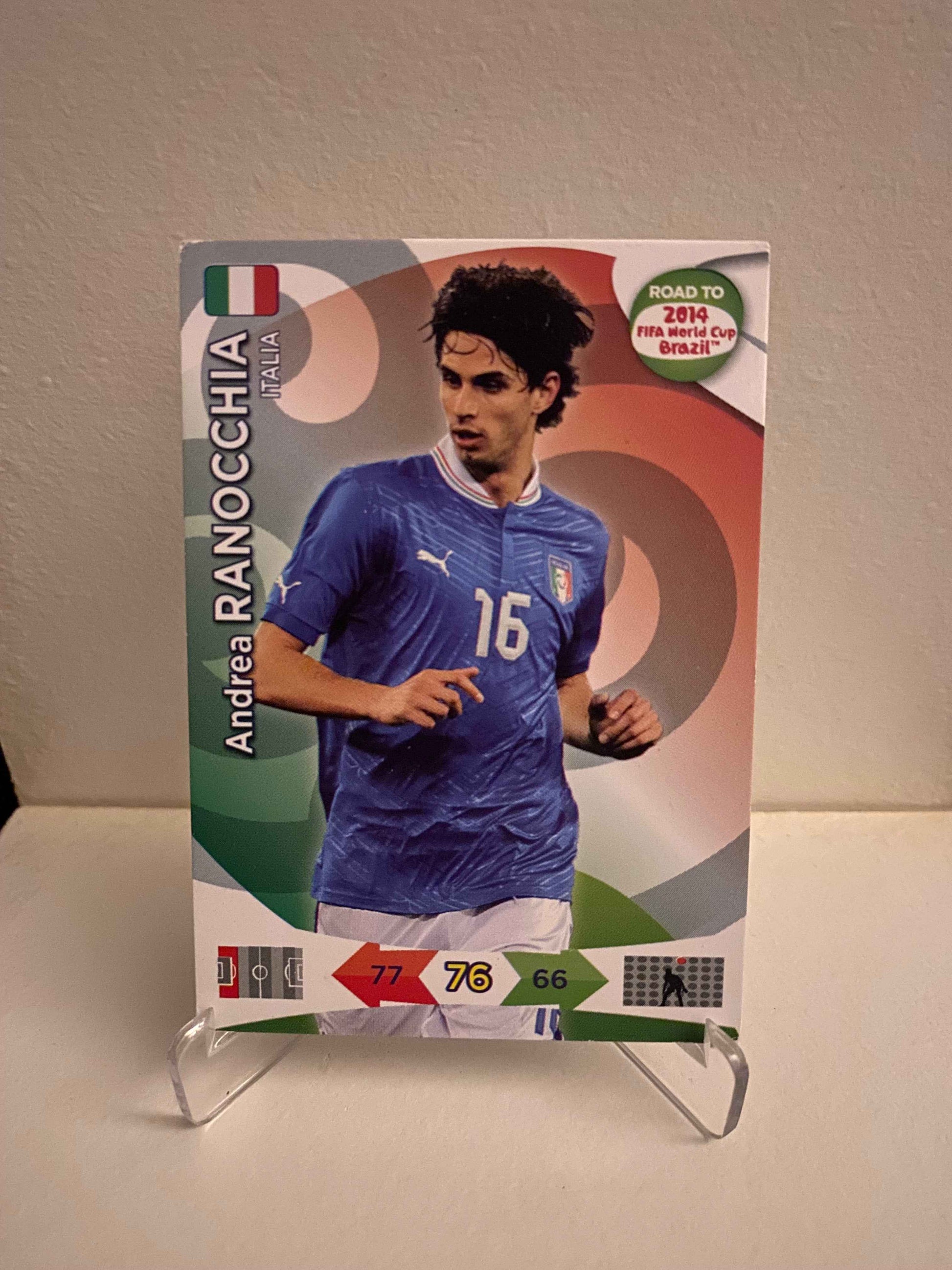 Fodbold kort Panini Adrenalyn XL Road To World Cup 2014 - Italien Andrea Ranocchia - Pokedexet