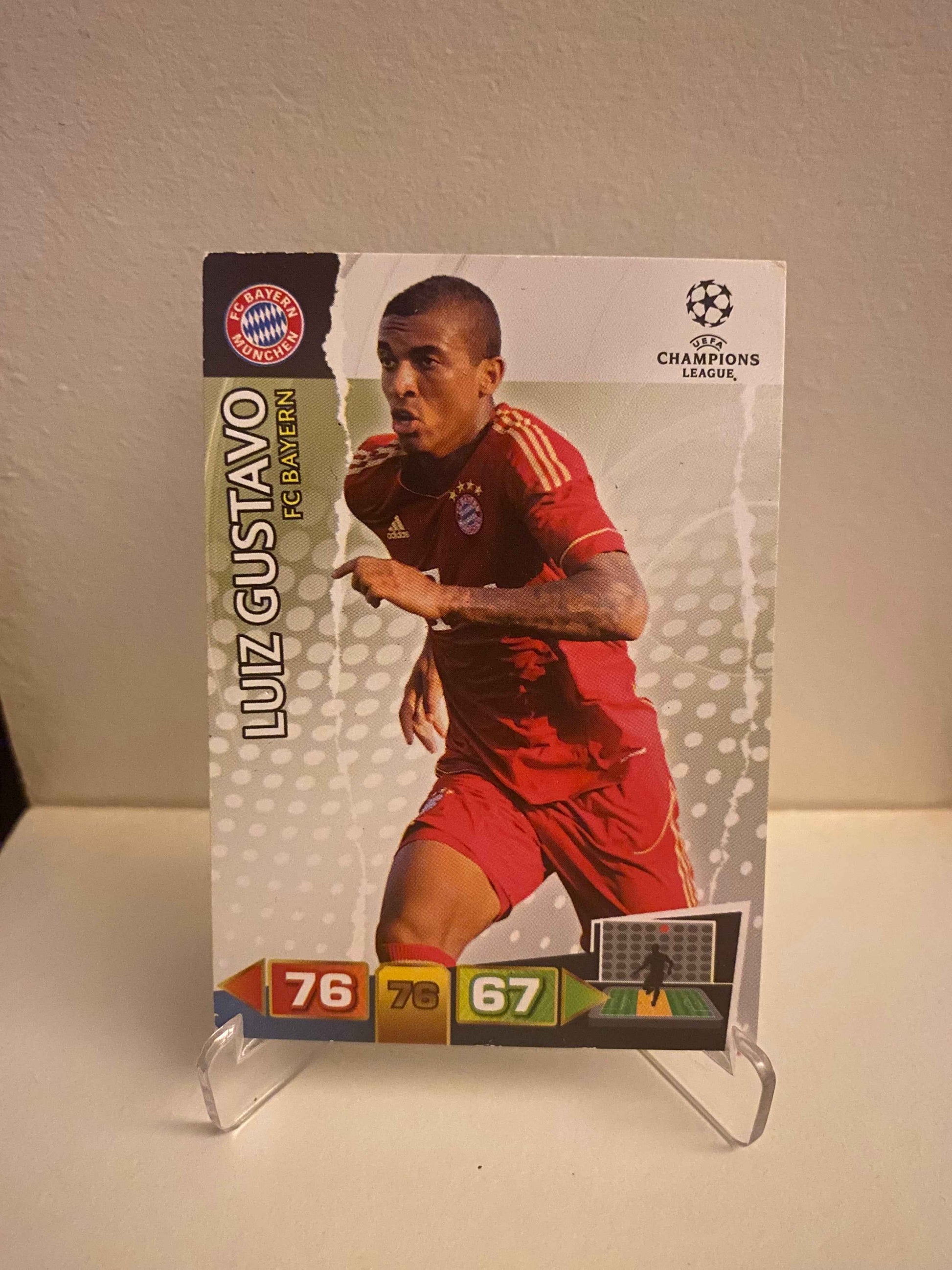 Fodbold kort Panini Adrenalyn XL UEFA Champions League 2011/2012 - Bayern München Luiz Gustavo - Pokedexet