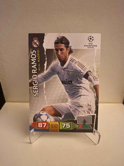 Fodbold kort Panini Adrenalyn XL UEFA Champions League 2011/2012 - Real Madrid Sergio Ramos - Pokedexet