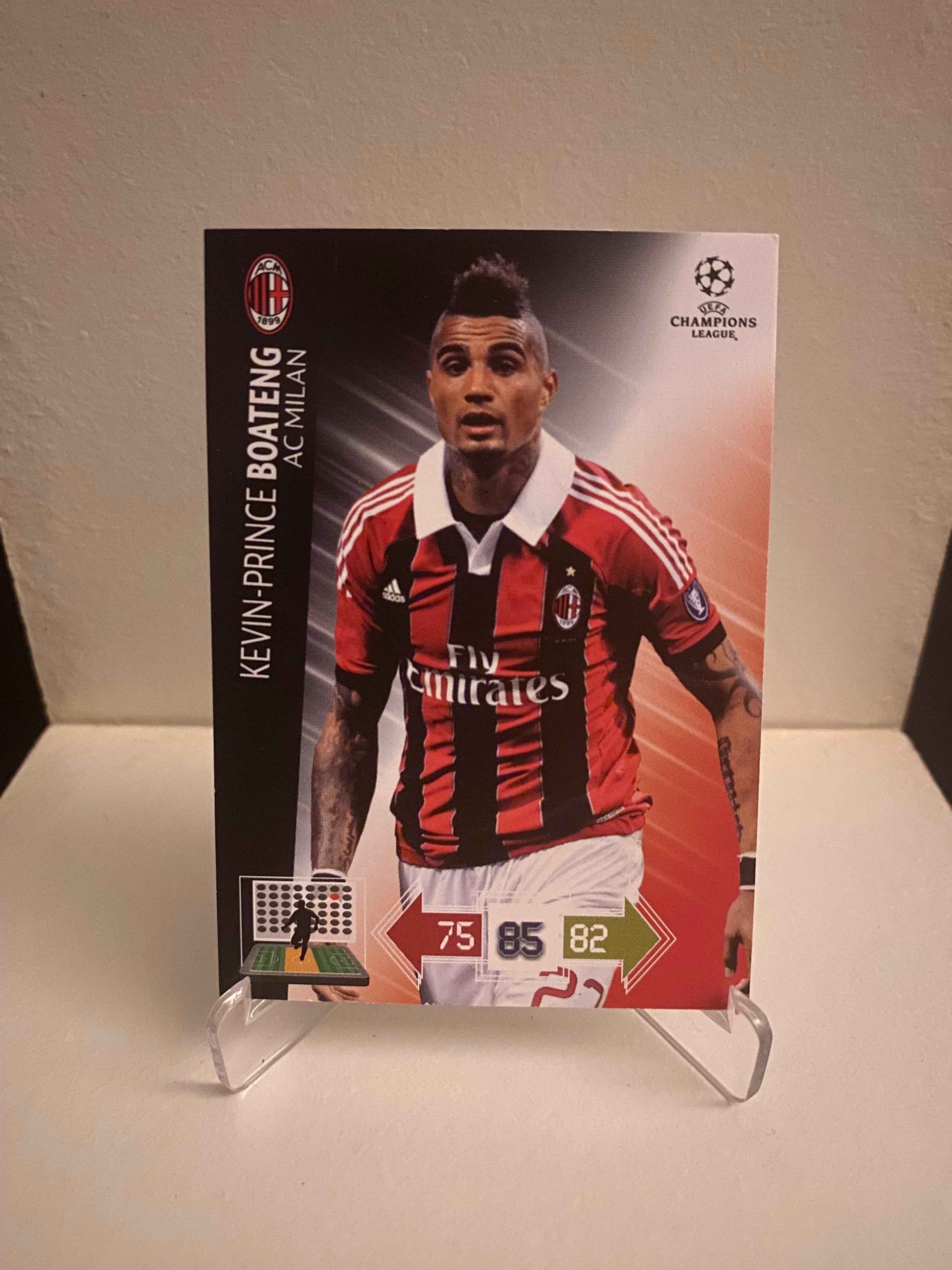 Fodbold kort Panini Adrenalyn XL UEFA Champions League 2012/2013 - AC Milan Kevin-Prince Boateng - Pokedexet