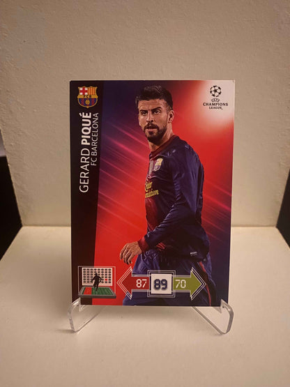 Fodbold kort Panini Adrenalyn XL UEFA Champions League 2012/2013 - Barcelona Gerard Pique - Pokedexet