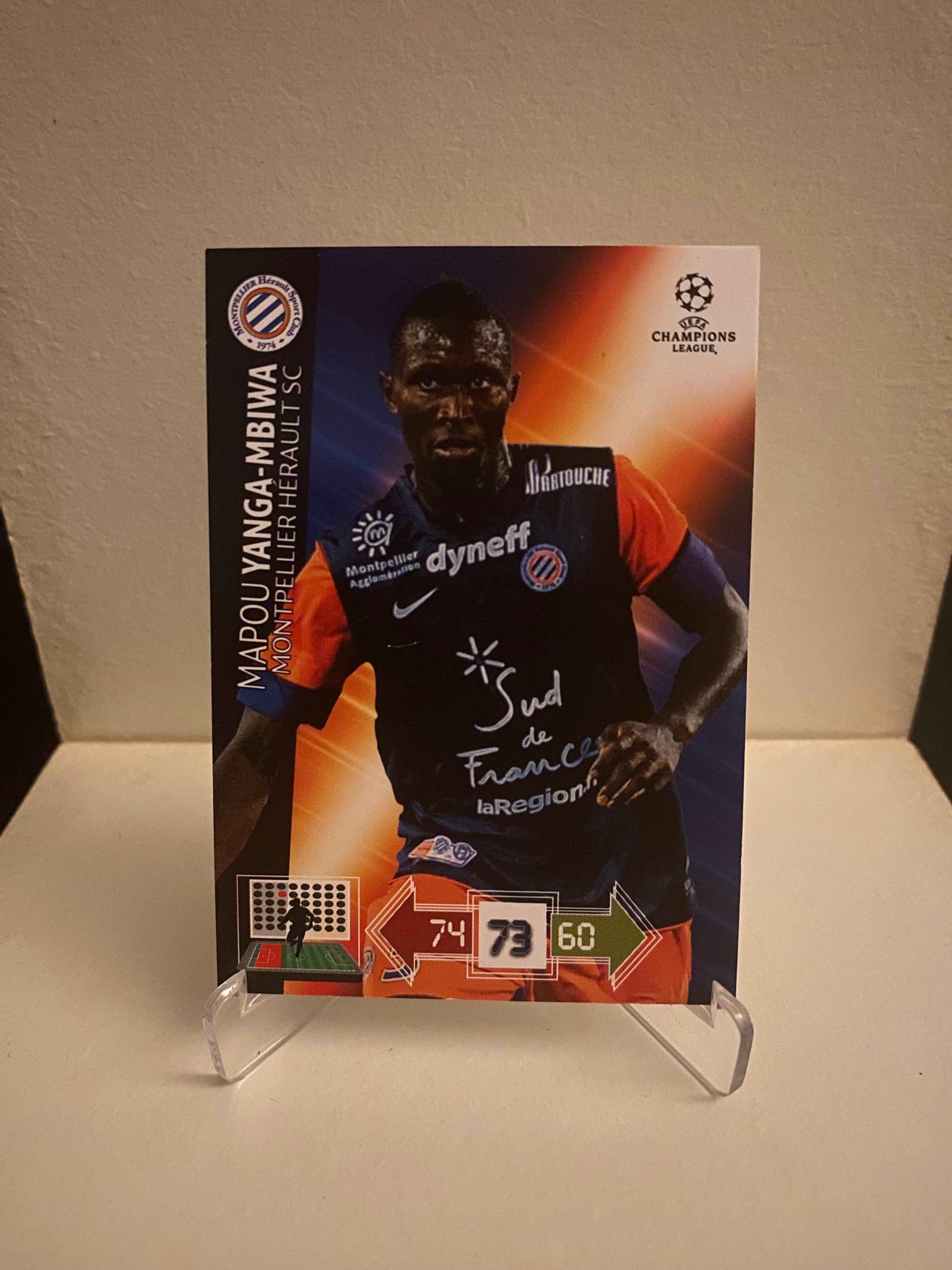 Fodbold kort Panini Adrenalyn XL UEFA Champions League 2012/2013 - Montpellier Mapou Yanga-Mbiwa - Pokedexet