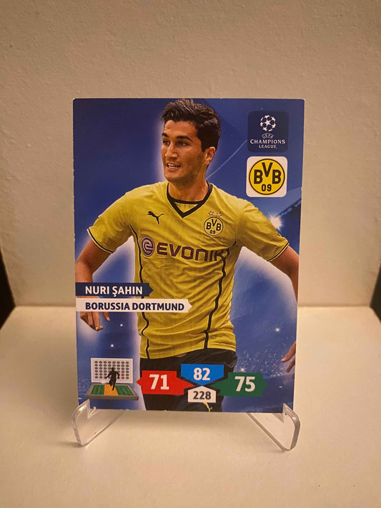 Fodbold kort Panini Adrenalyn XL UEFA Champions League 2013/2014 - Borussia Dortmund Nuri Sahin - Pokedexet
