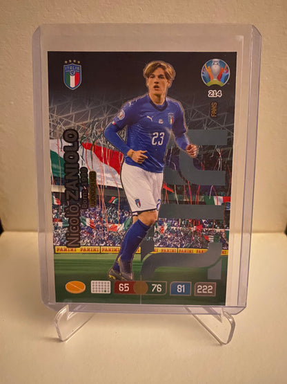 Fodbold kort Panini Adrenalyn XL UEFA EURO 2020 - Italien Nicolo Zaniolo Holofoil - Pokedexet