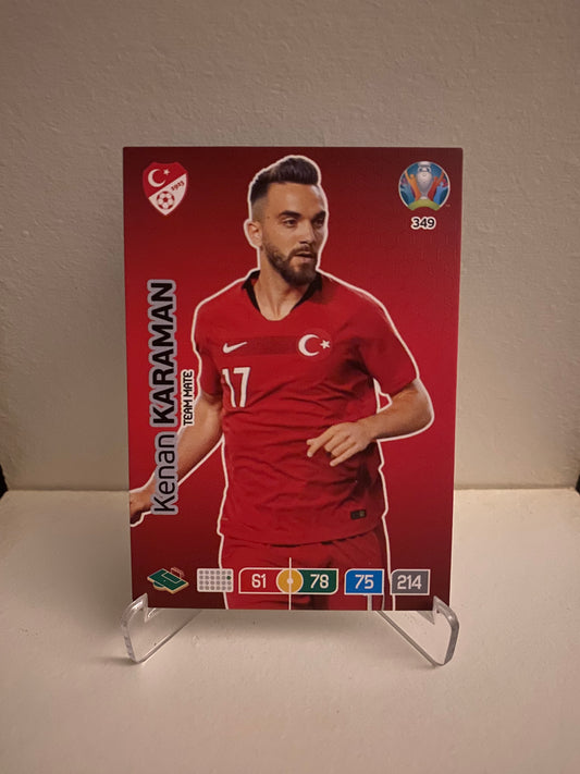 Fodbold kort Panini Adrenalyn XL UEFA EURO 2020 - Tyrkiet Kenan Karaman - Pokedexet