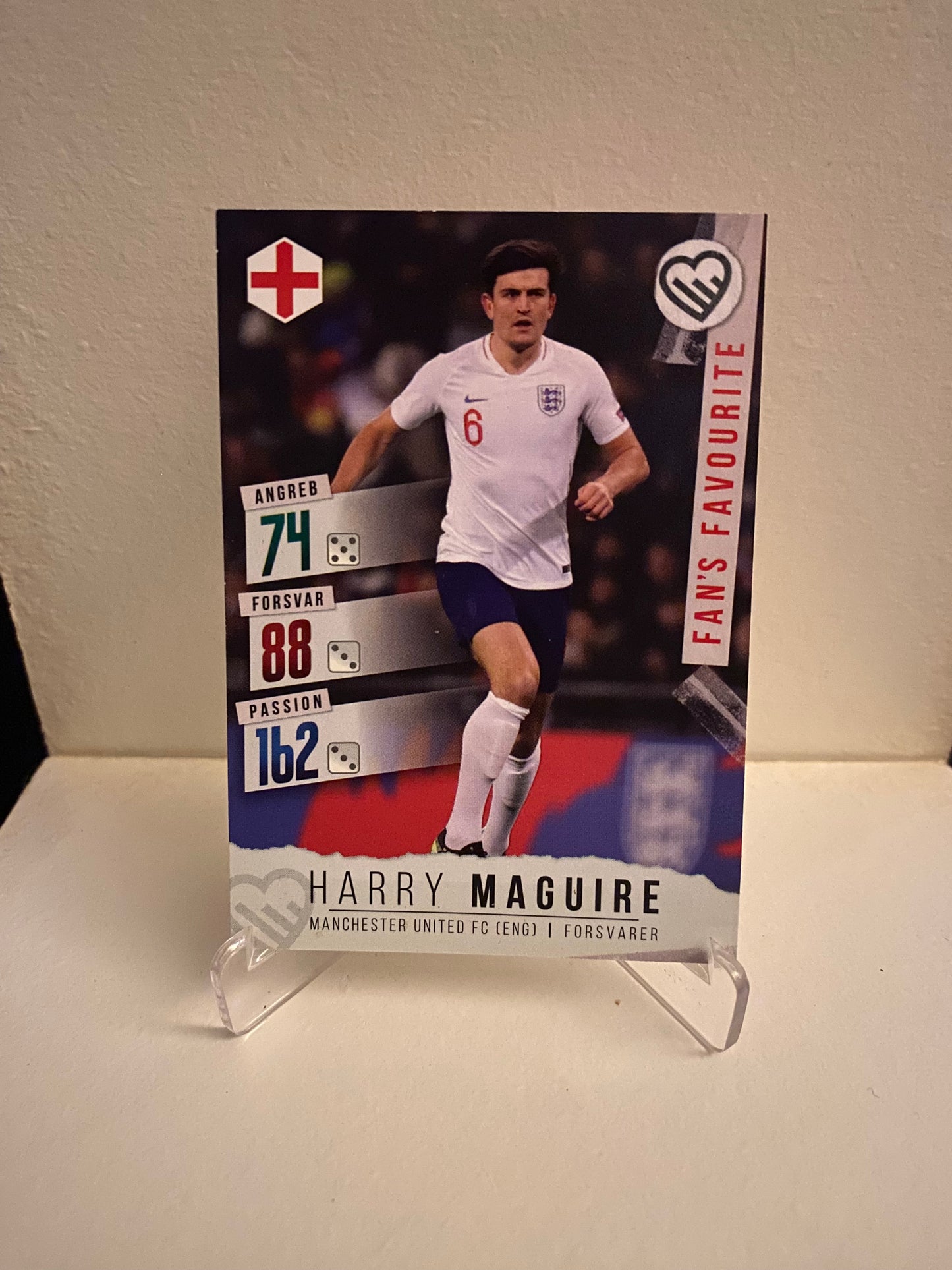 Fodbold kort Panini Family EURO 2020 - England Harry Maguire - Pokedexet