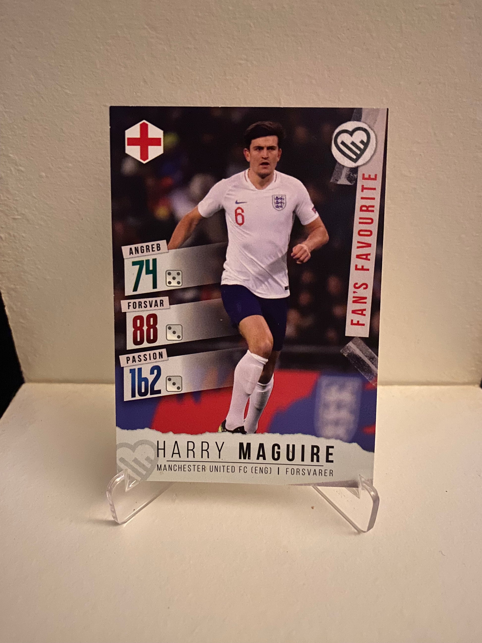Fodbold kort Panini Family EURO 2020 - England Harry Maguire - Pokedexet