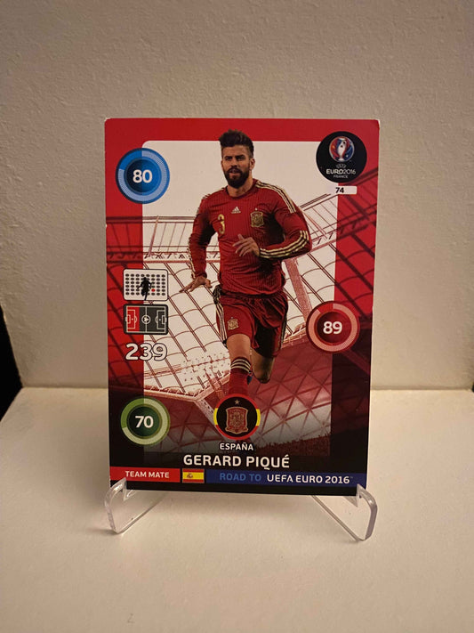 Fodbold kort Panini Road To UEFA EURO 2016 - Spanien Gerard Pique - Pokedexet