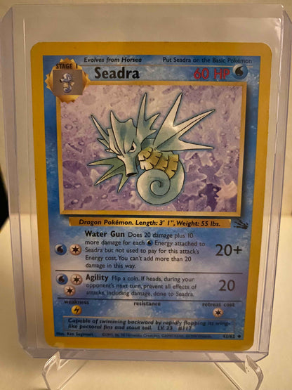 Pokemon kort Fossil - Seadra (42/62) - Pokedexet