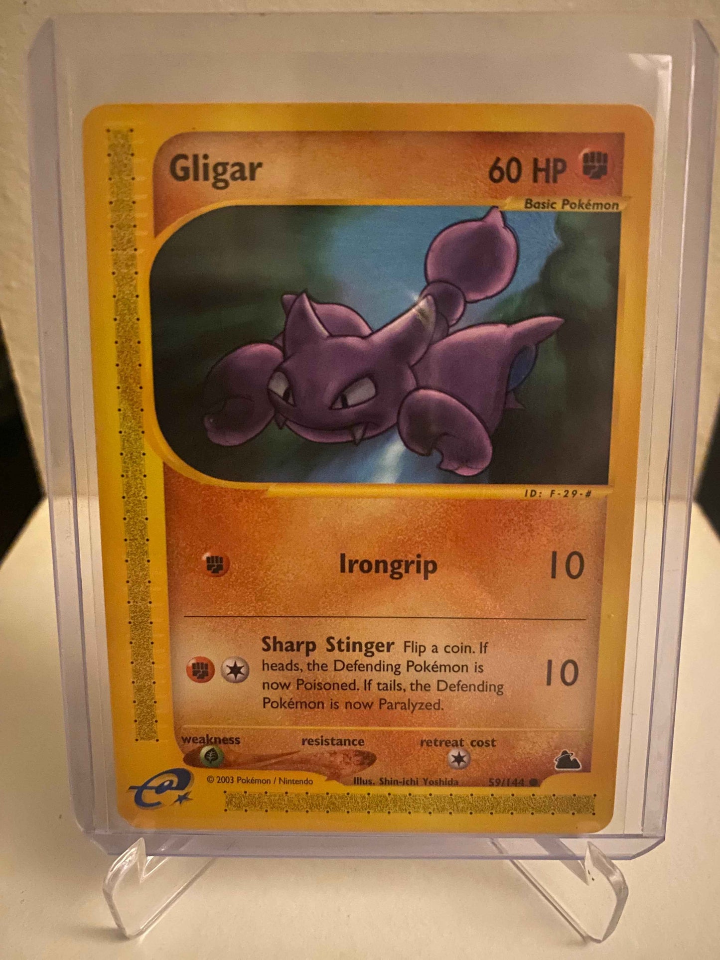 Pokemon kort Skyridge - Gligar (59/144) - Pokedexet