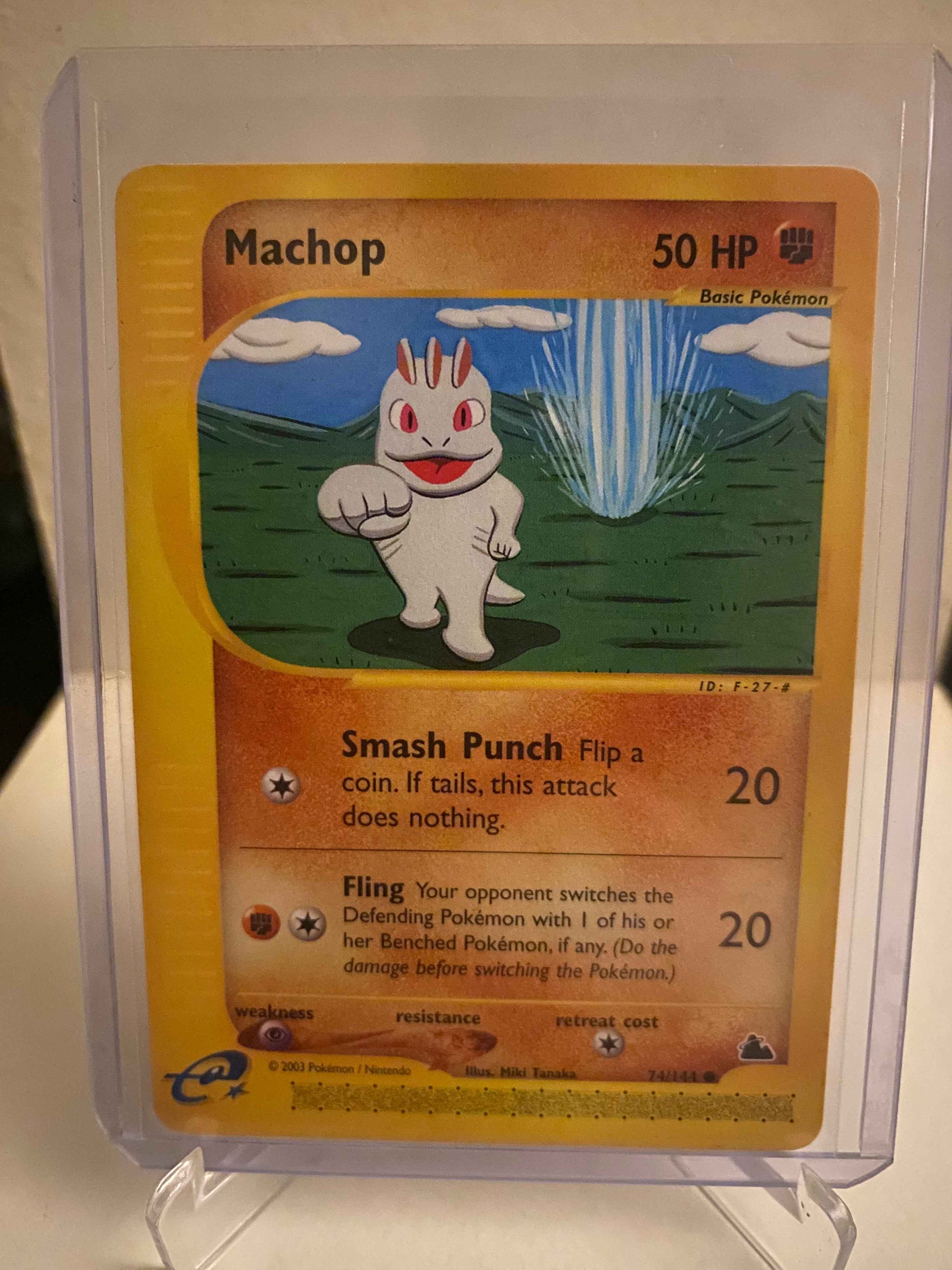 Pokemon kort Skyridge - Machop (74/144) - Pokedexet