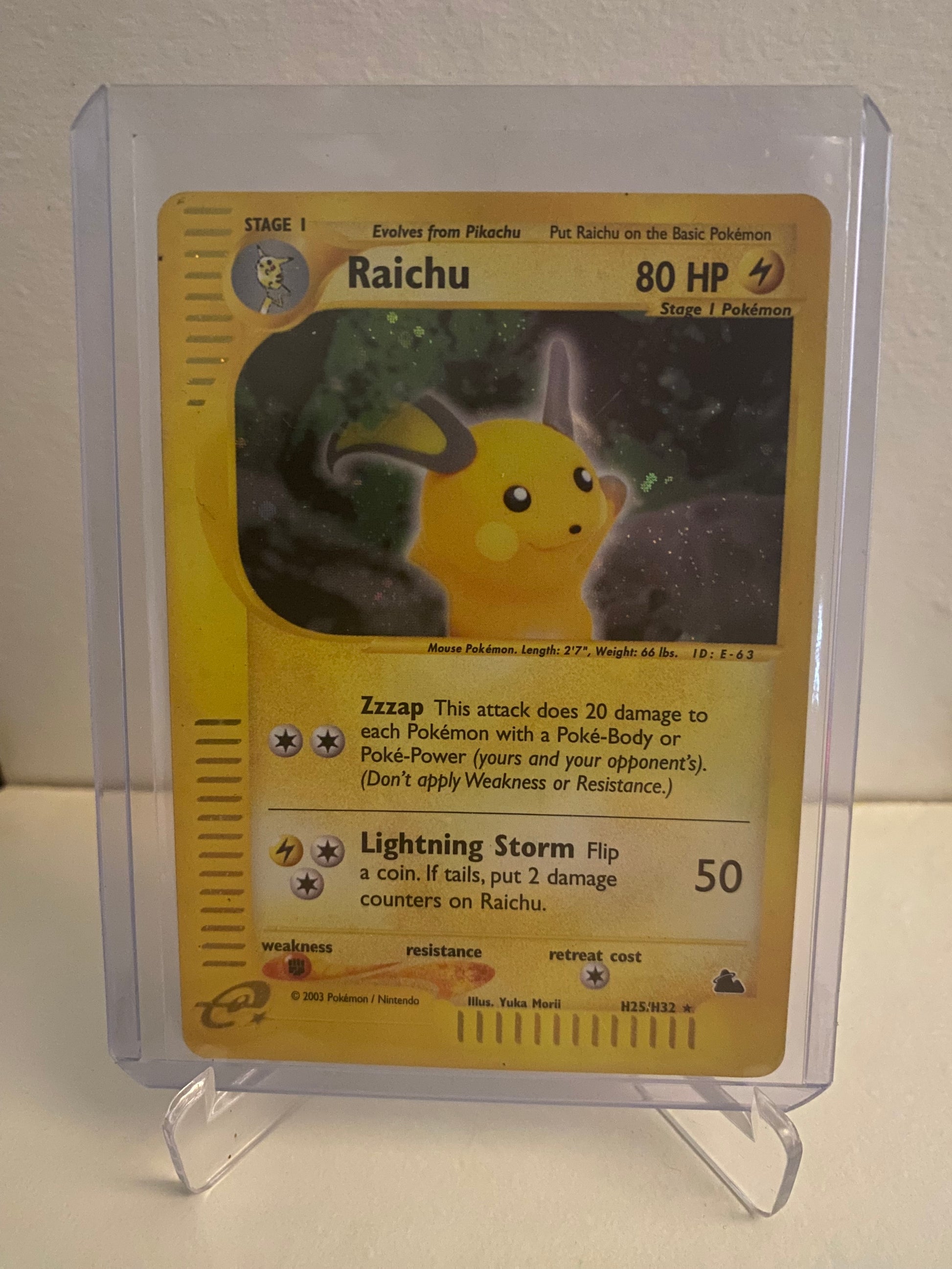 Pokemon Skyridge Raichu Holofoil (H25/H32)