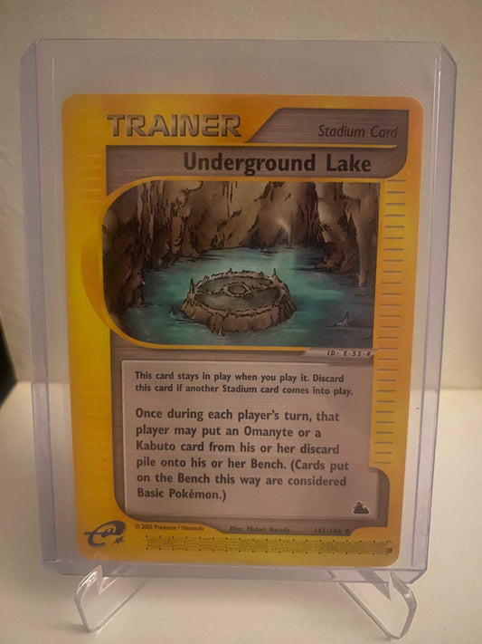 Pokemon kort Skyridge - Underground Lake (141/144) - Pokedexet