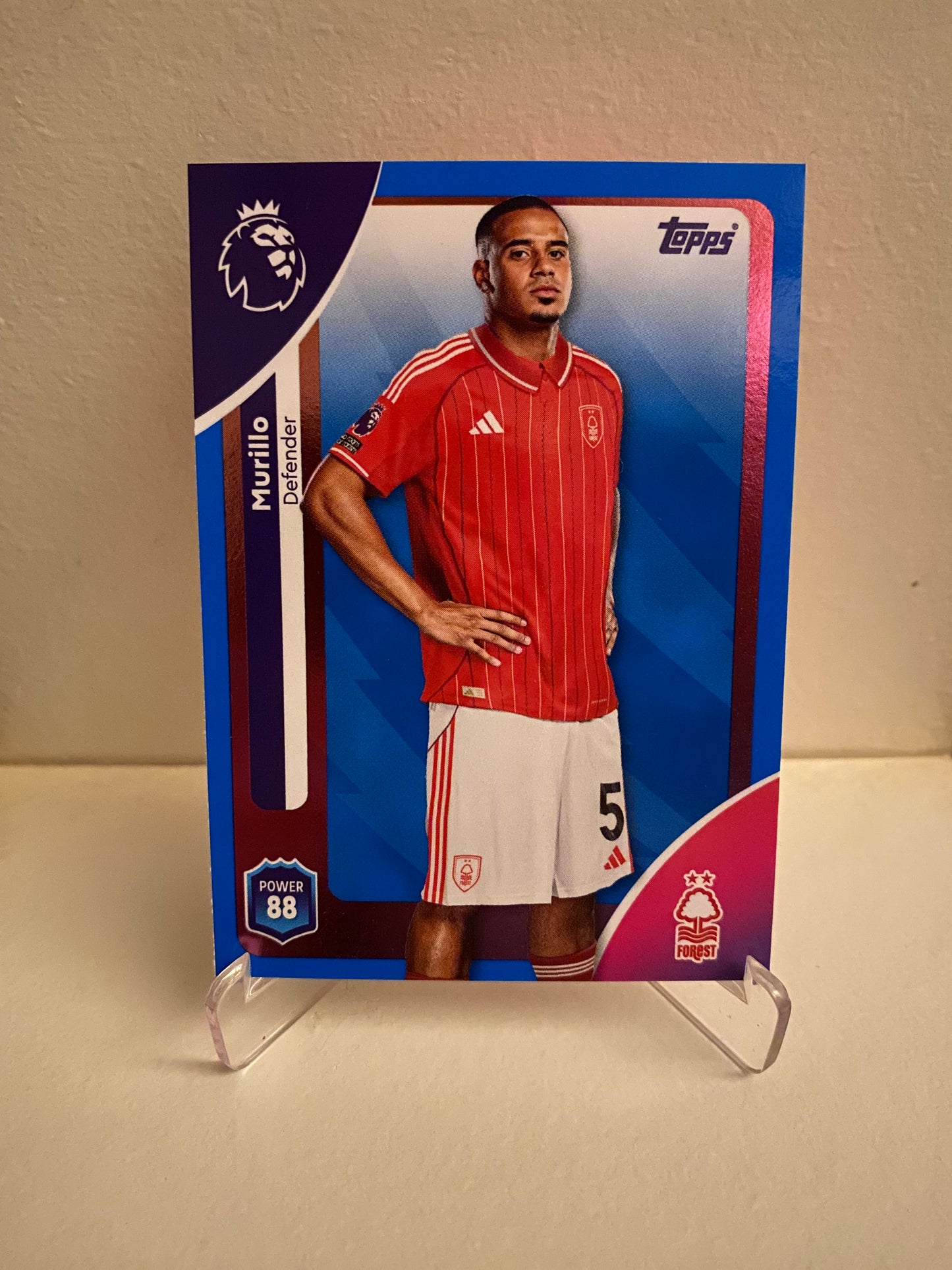 Fodbold kort Topps Premier League 2025/2026 - Blue Parallel Murillo - Pokedexet