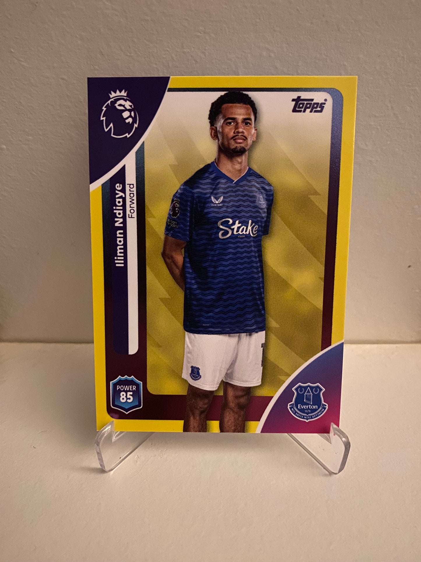 Fodbold kort Topps Premier League 2025/2026 - Yellow Parallel Iliman Ndiaye - Pokedexet