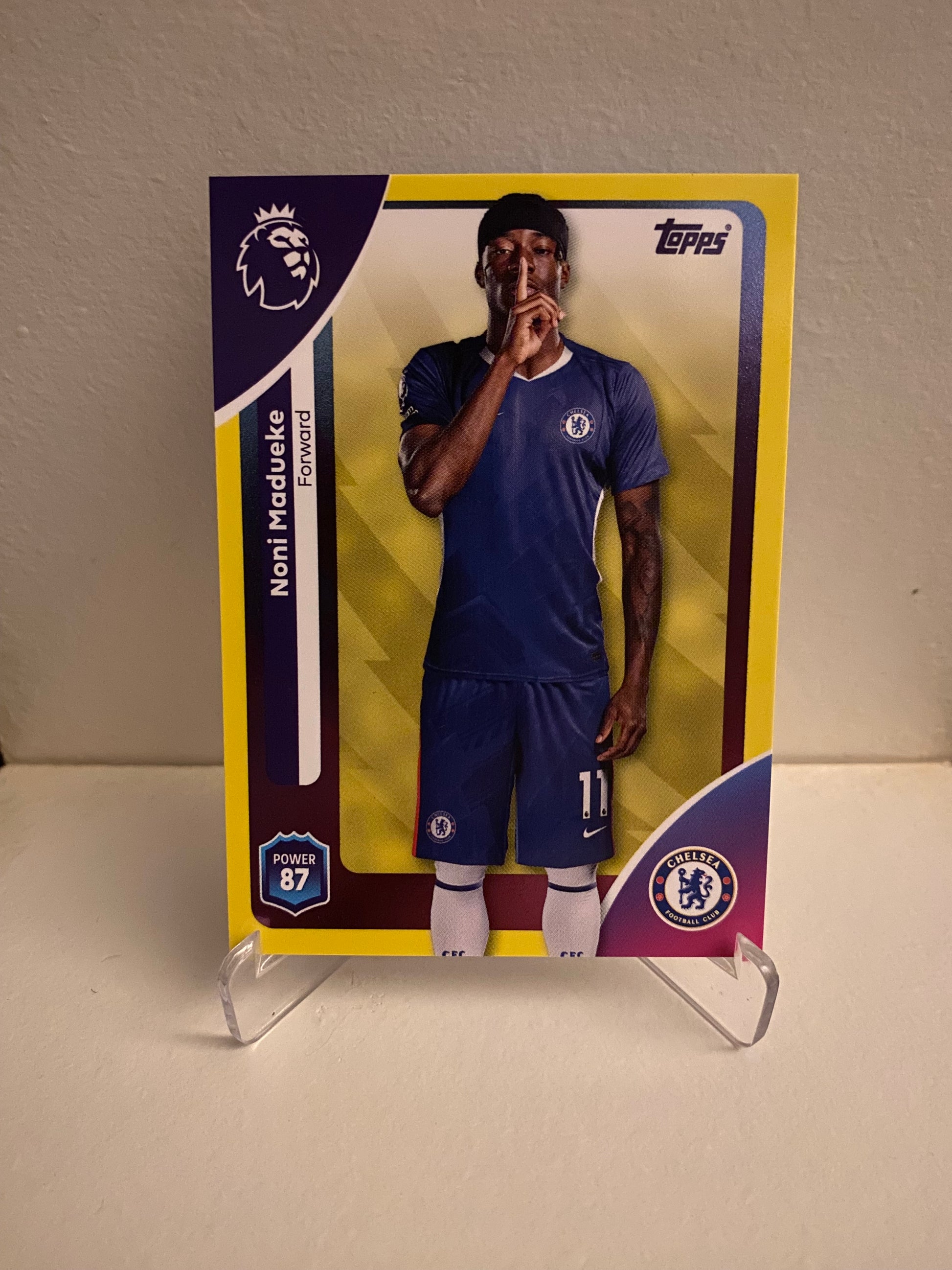 Fodbold kort Topps Premier League 2025/2026 - Yellow Parallel Noni Madueke - Pokedexet
